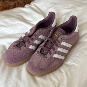 Never worn Adidas Purple Suede Gazelle Sneakers